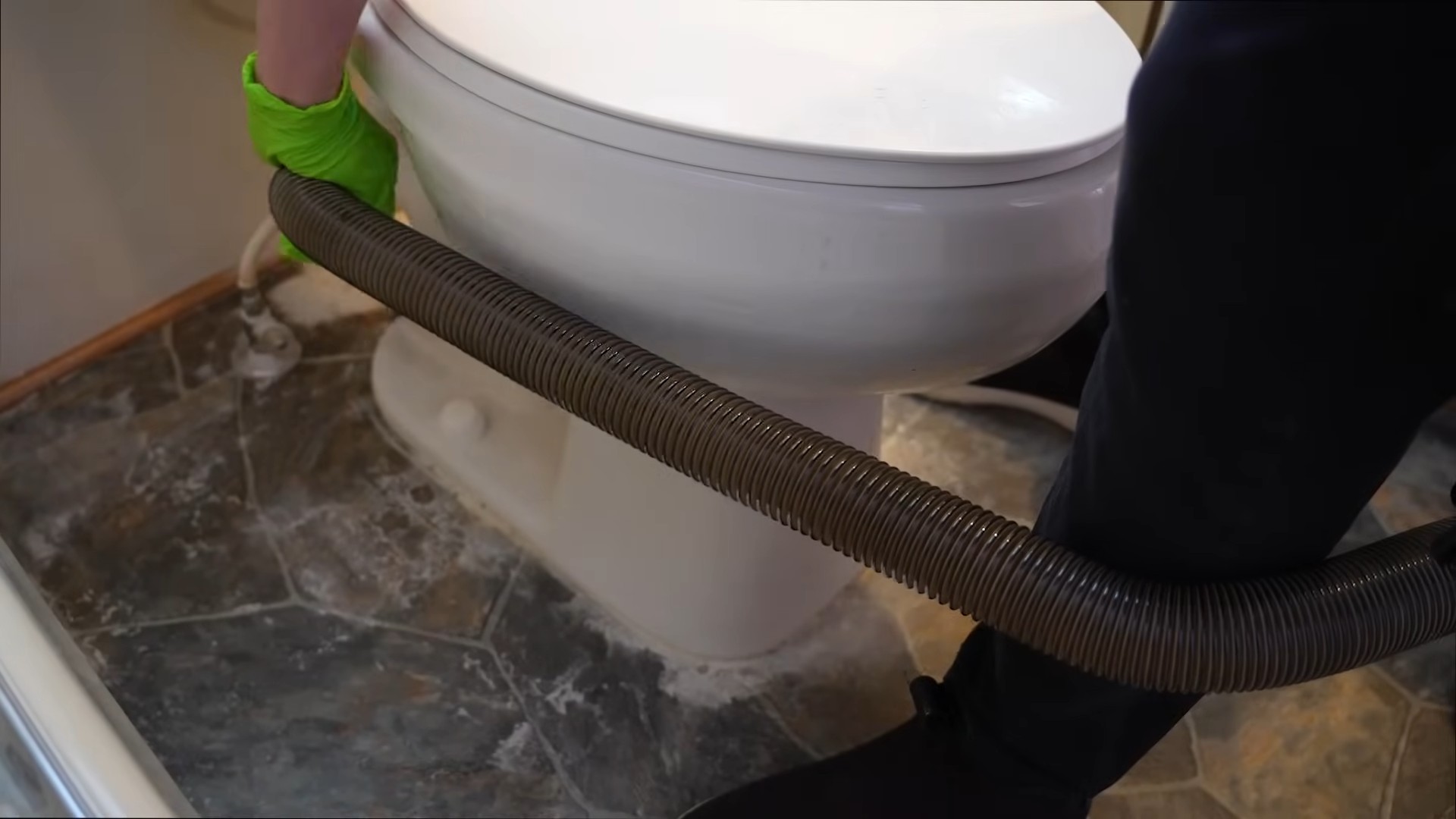 Badezimmer reinigen DIY